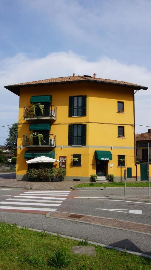 Hotel Del Corso Borgomanero Exterior foto